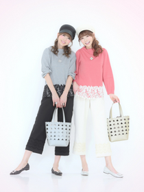 裾ﾚｰｽがﾌｪﾐﾆﾝなﾗﾒ裏毛ﾌﾟﾙｵｰﾊﾞｰ