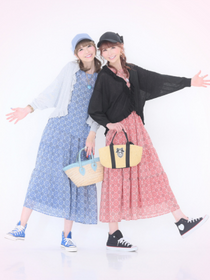 ﾗｯﾌﾙふりるﾄﾘﾐﾝｸﾞのLOVEﾆｯﾄｶｰﾃﾞ