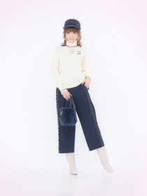 ﾊｰﾄﾁｪﾘｰ刺繍のﾗｲﾝ配色ﾆｯﾄﾌﾟﾙｵｰﾊﾞｰ