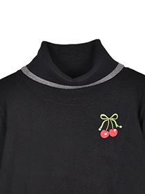 ﾊｰﾄﾁｪﾘｰ刺繍のﾗｲﾝ配色ﾆｯﾄﾌﾟﾙｵｰﾊﾞｰ 詳細画像