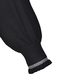 ﾊｰﾄﾁｪﾘｰ刺繍のﾗｲﾝ配色ﾆｯﾄﾌﾟﾙｵｰﾊﾞｰ 詳細画像