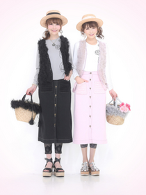 足元まで華やかな裾ｶﾒﾘｱﾚｰｽﾚｷﾞﾝｽ